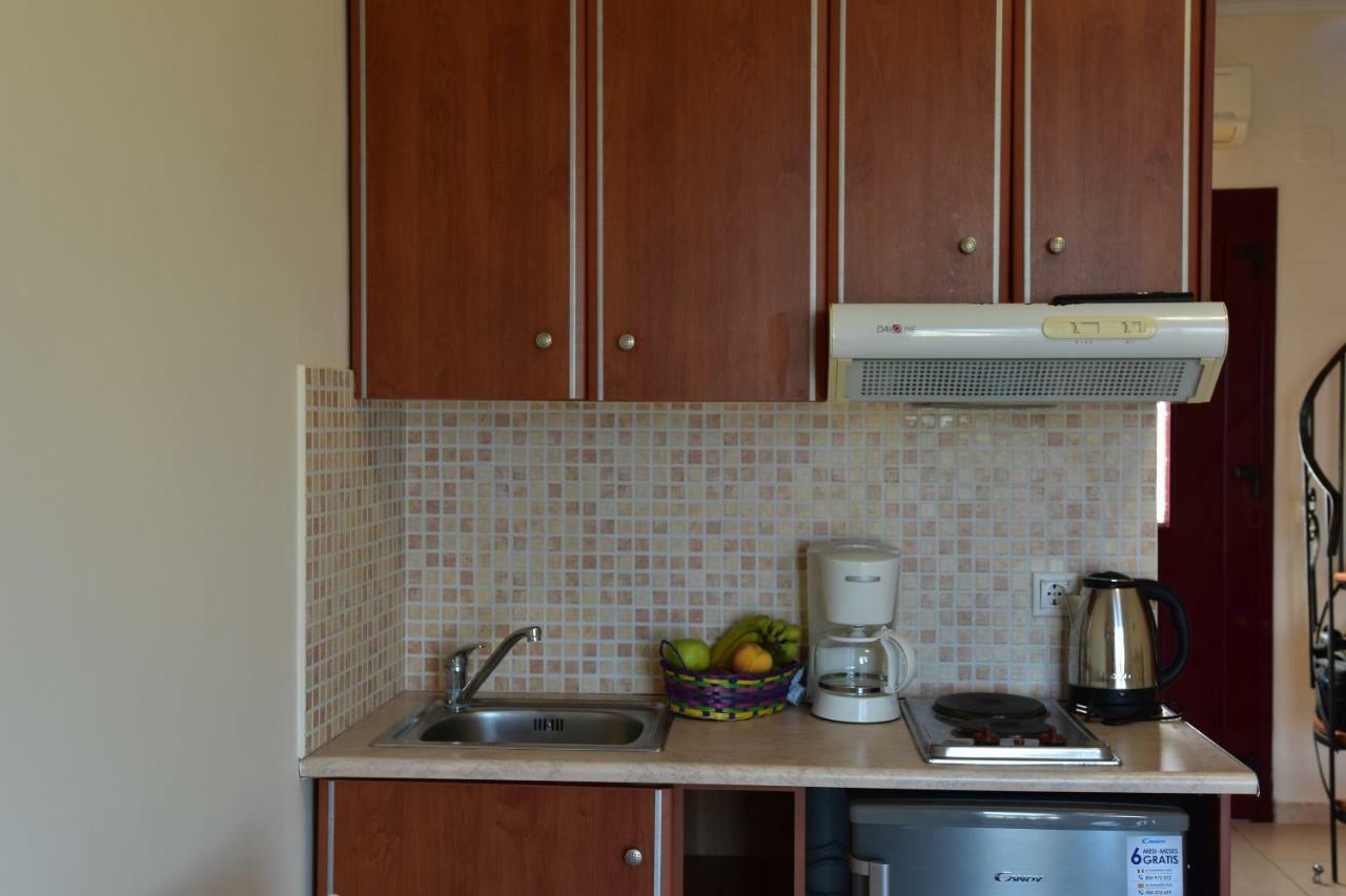 Anais Apartments Megas Limnionas Екстер'єр фото