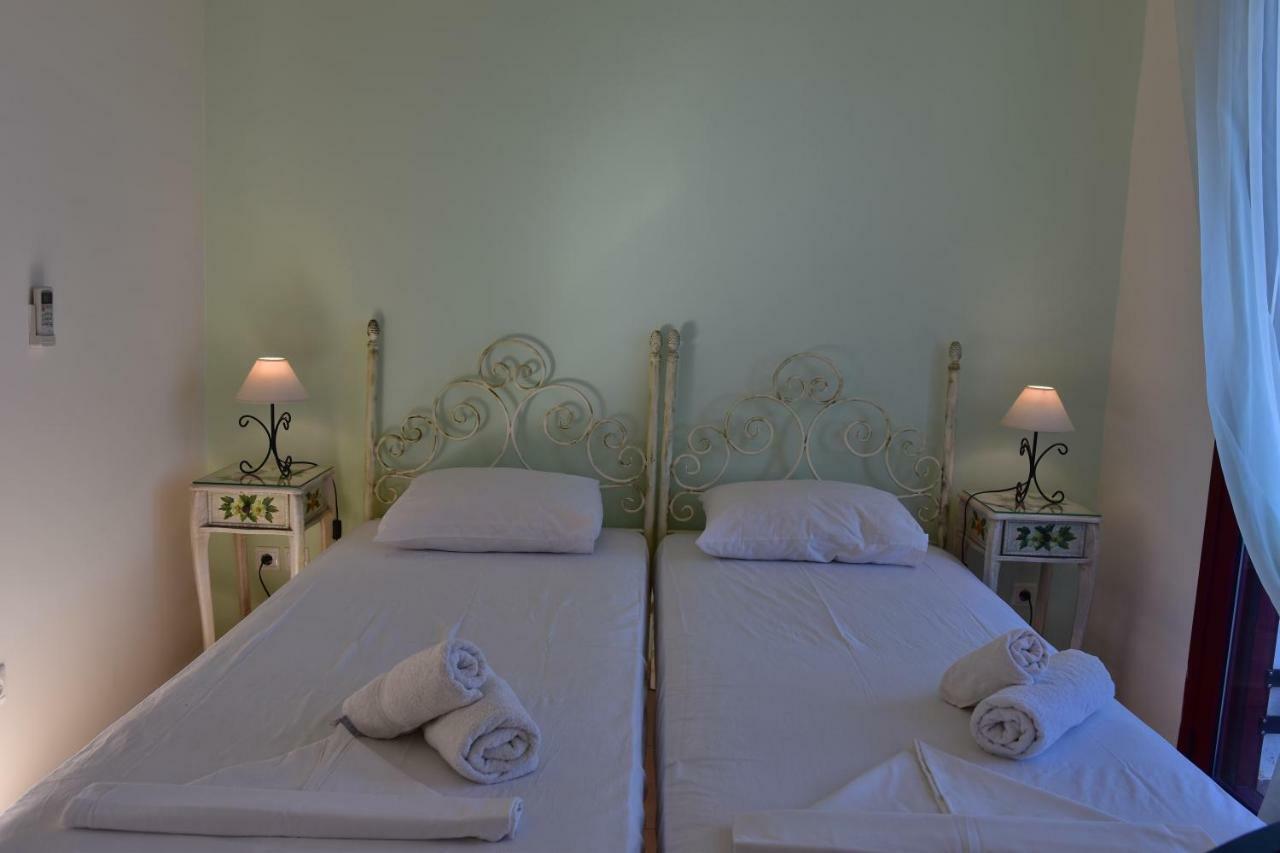 Anais Apartments Megas Limnionas Екстер'єр фото