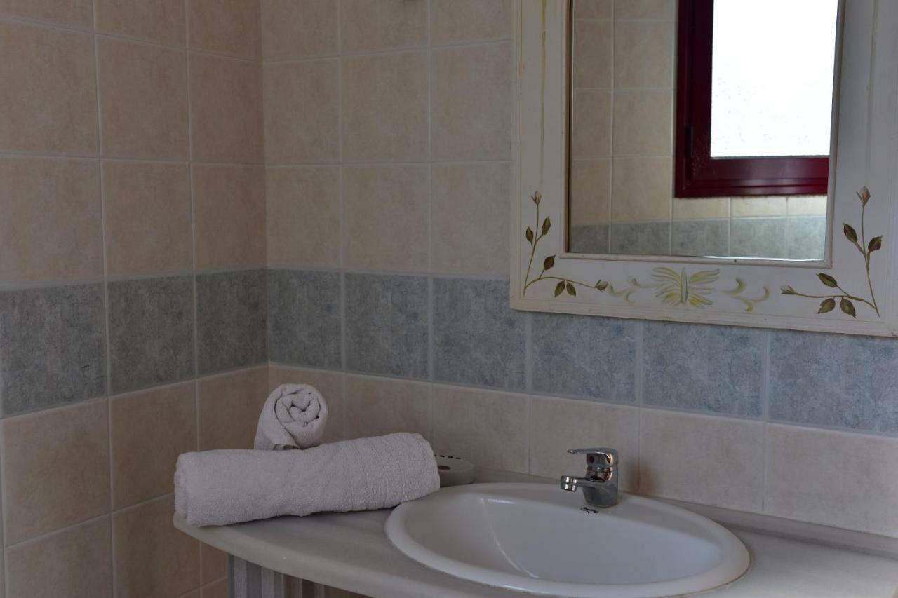Anais Apartments Megas Limnionas Екстер'єр фото