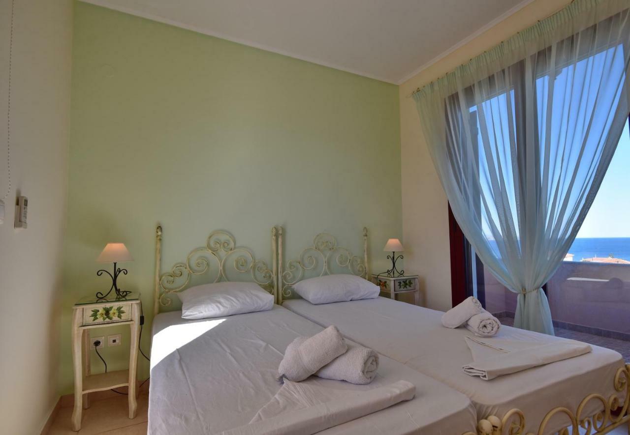 Anais Apartments Megas Limnionas Екстер'єр фото