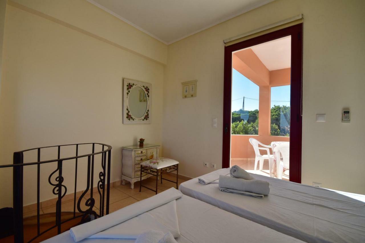 Anais Apartments Megas Limnionas Екстер'єр фото