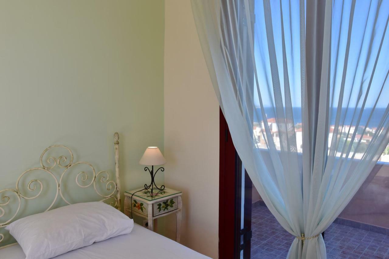 Anais Apartments Megas Limnionas Екстер'єр фото